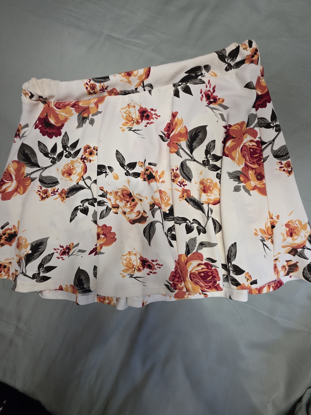 SHEIN White Floral Pleated Skort with Orange & Pink Roses